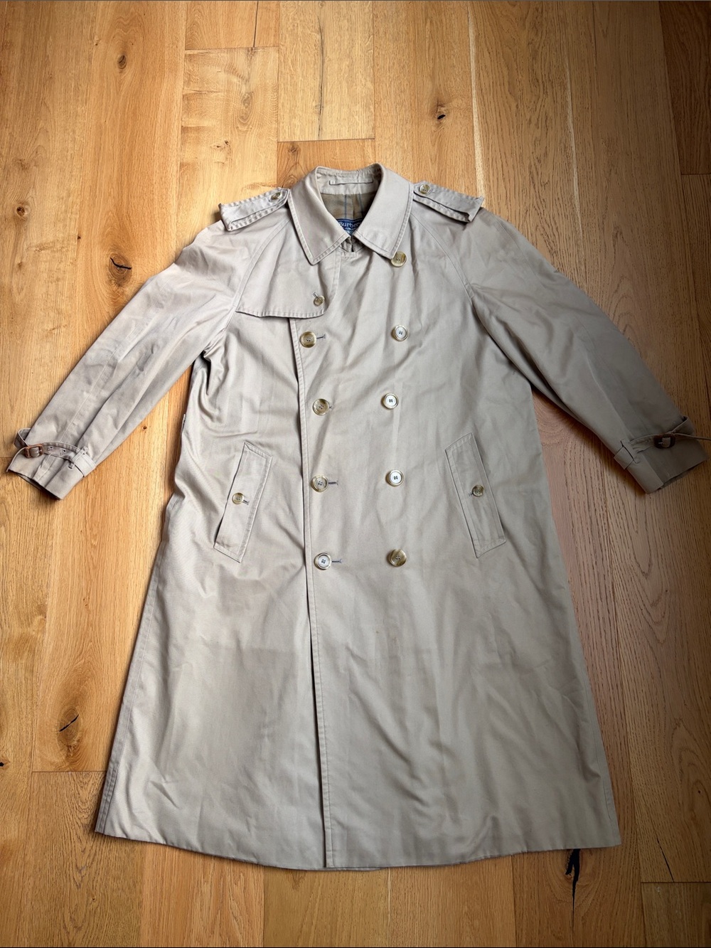 Vintage 80s Authentic Burberry Beige Double-Breasted Trench Coat